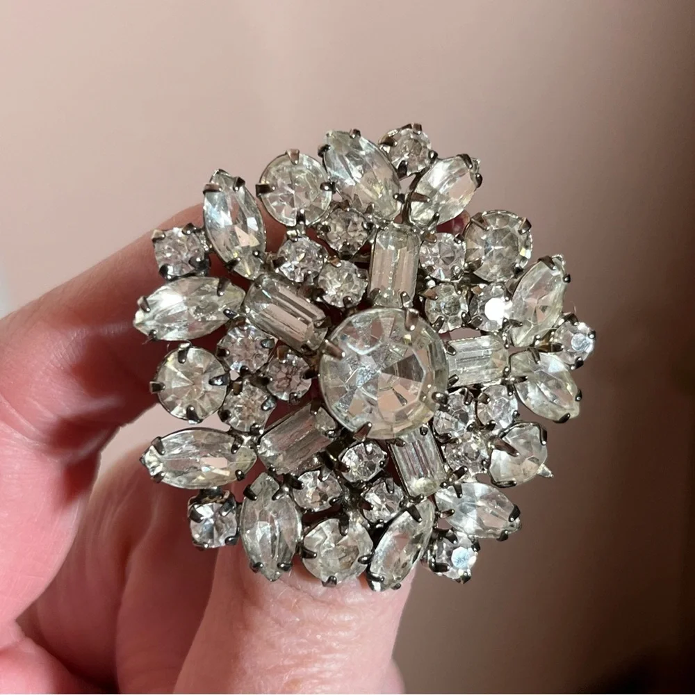 Vintage 1940's art deco clear crystal silver plated oversized Ice cluster brooch